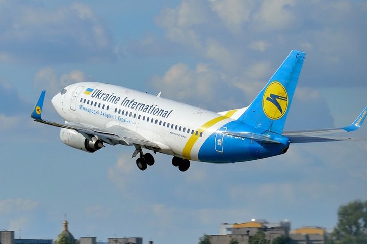 Коли відновлять цивільні польоти в небі України: заява "Украероруху"
