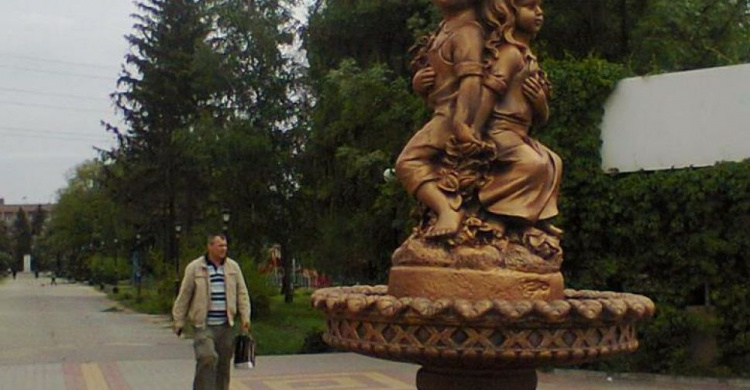 В Кривом Роге из городского парка пропала статуя, криворожане выяснили ее судьбу