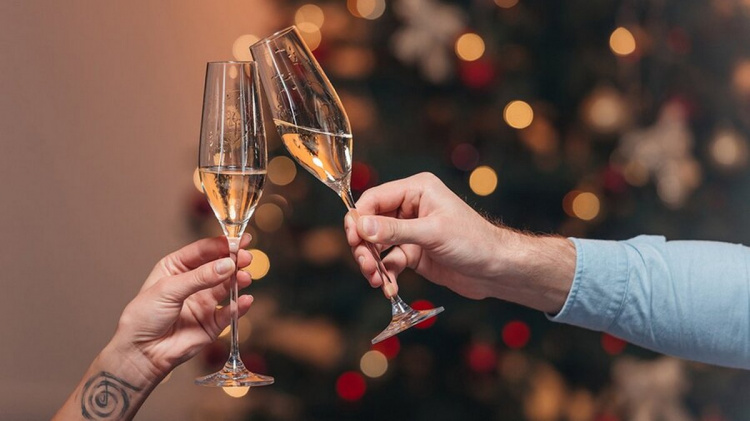 Як прокинутися без головного болю після святкування - фото з відкритих джерел