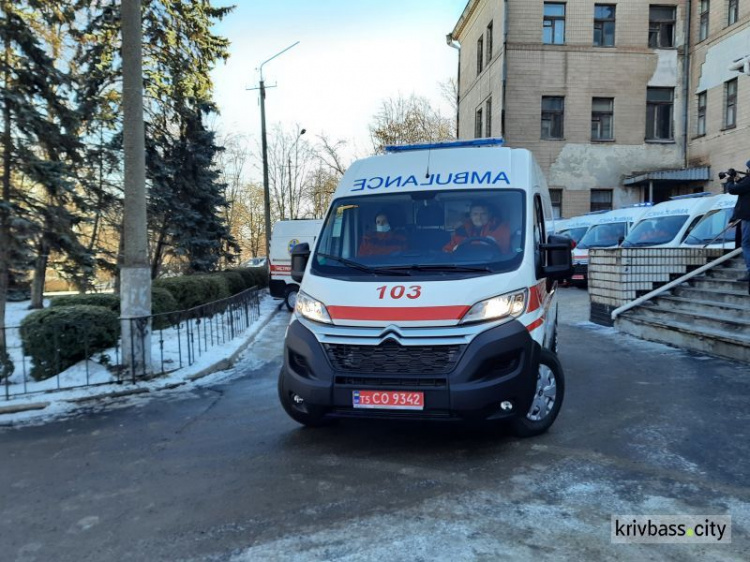 В Україні можуть запровадити кримінальну відповідальність за напад на медиків швидкої