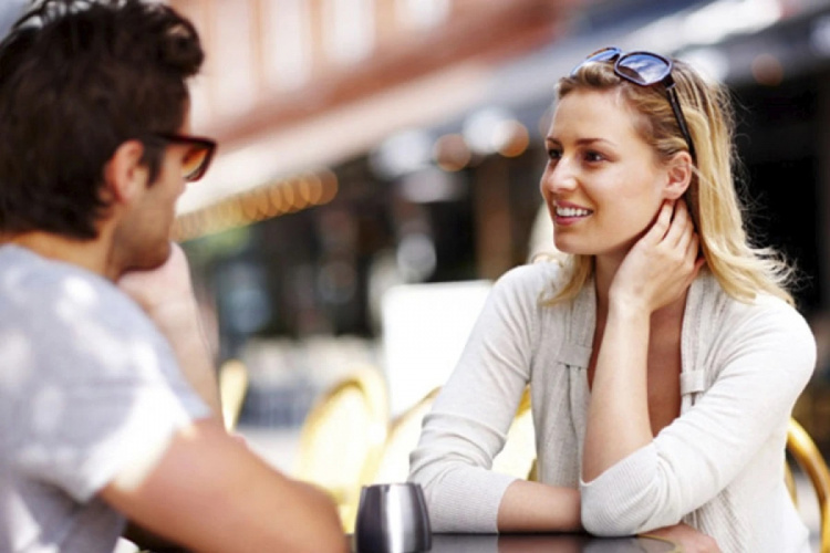 Не перетворюй романтику на допит - фото з відкритих джерел