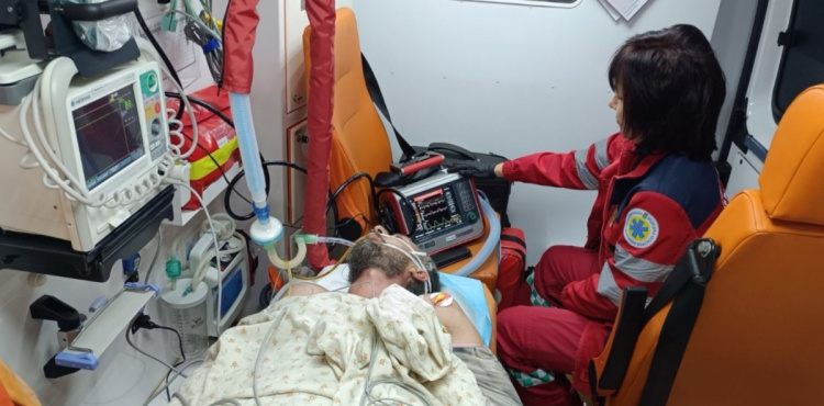 Бригади «екстренки» Дніпропетровщини виконали понад 10 133 виїздів = фото Радій Шевченко