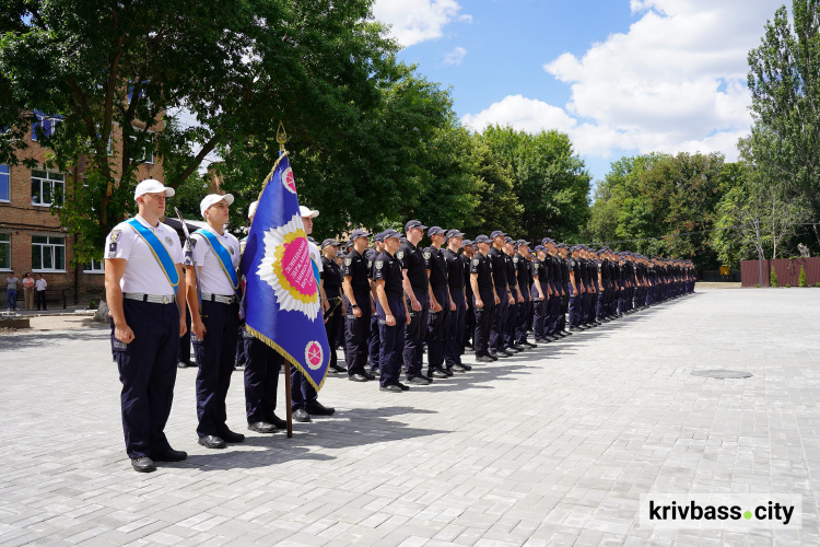 До Дня Конституції у Донецькому державному університеті внутрішніх справ відкрили стройовий плац, створений за сприяння Метінвесту