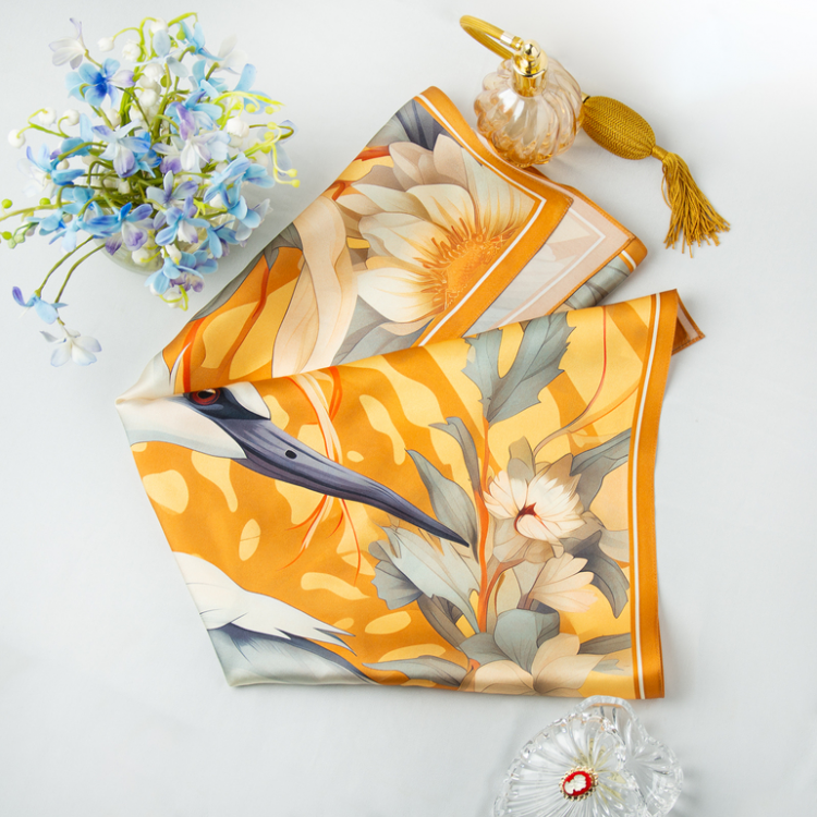 Шовкова хустка на подарунок