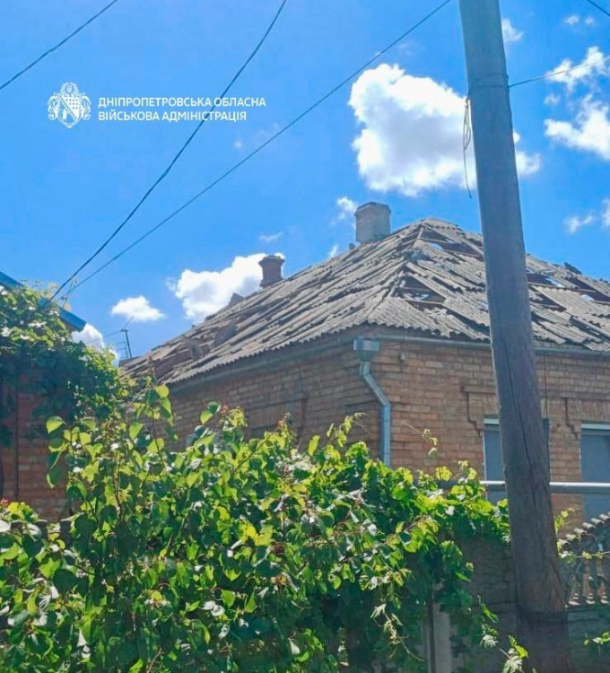 На Криворіжжі лунали вибухи: росіяни завдали удару по Апостолівській громаді
