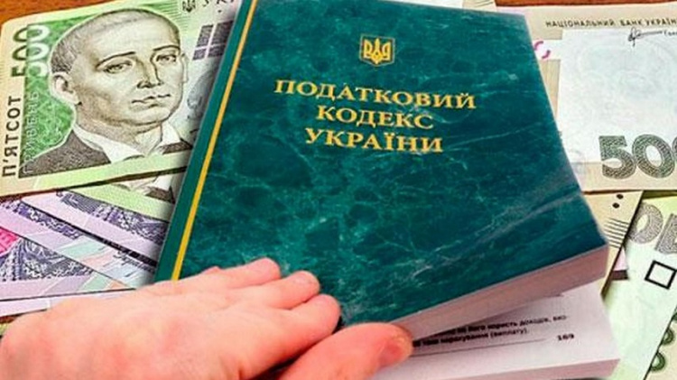 «Великий податковий закон»: що зміниться для ФОП, онлайн-заробітку та посилок