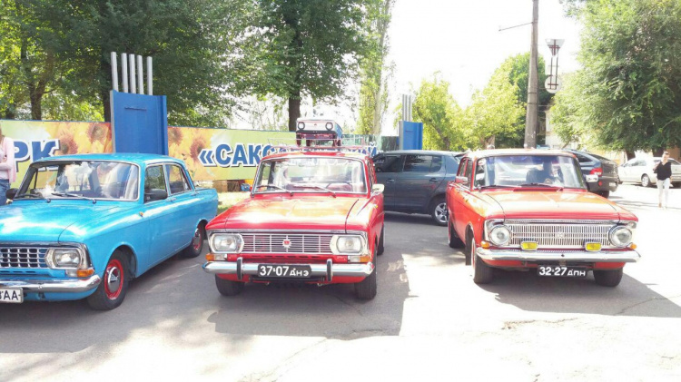 В Кривом Роге прошла выставка раритетных автомобилей (ФОТО)