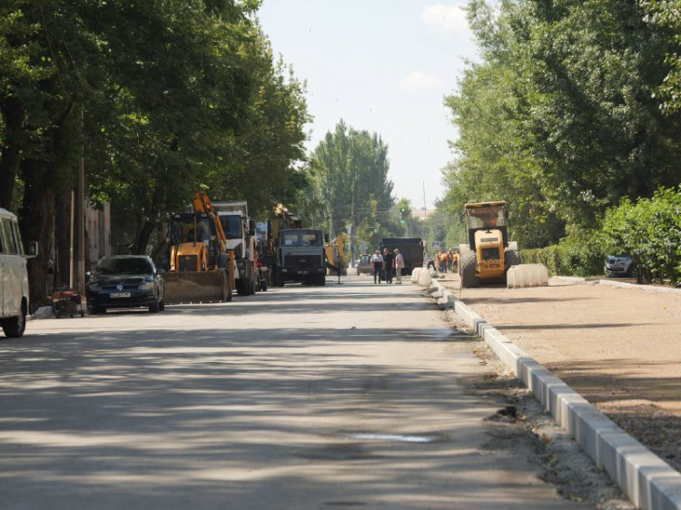 Ремонт доріг у Кривому Розі - фото управління преси виконкому Криворізької міської ради