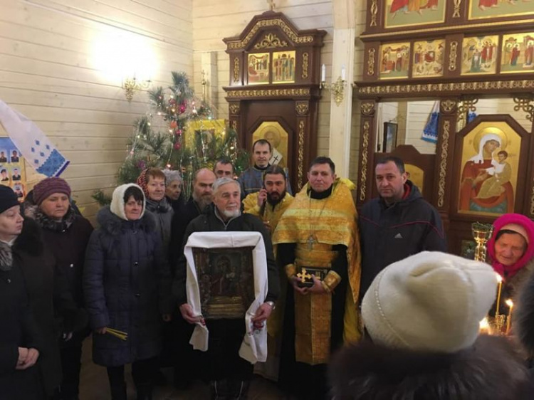 Нацгвардейцы в Кривом Роге поздравили детей с днем Святого Николая