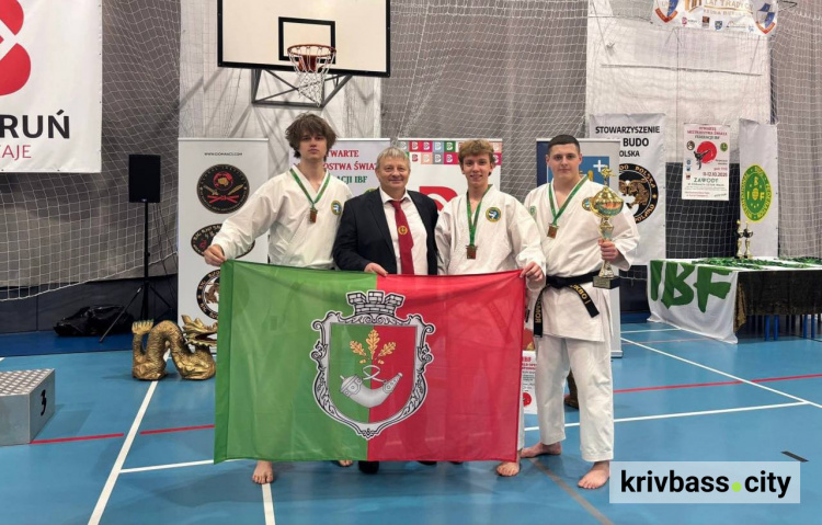 Троє спортсменів з Кривого Рогу стали чемпіонами світу з рукопашного бою на чемпіонаті у Польщі