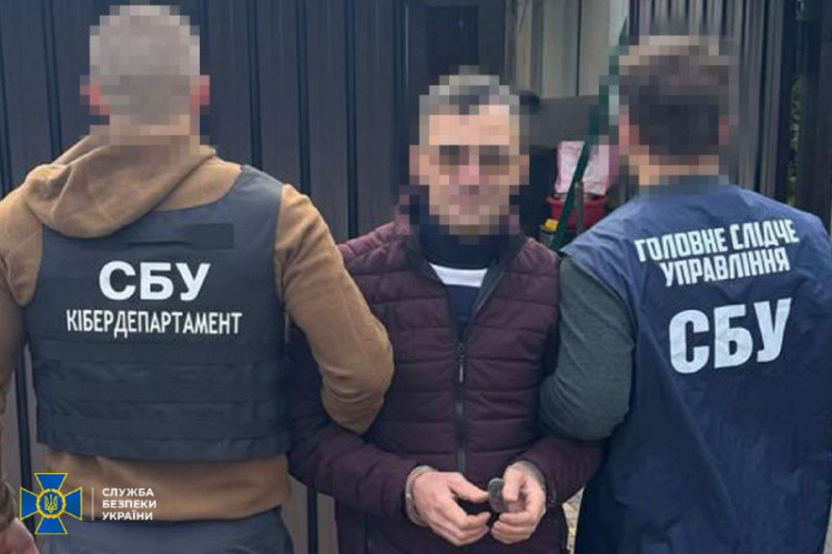 На Дніпропетровщині затримали поплічника фсб, який готував підпали службових авто Сил оборони