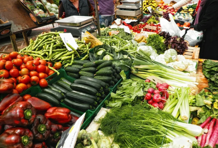 Нітрати чи вітаміни: як розпізнати безпечну весняну городину - фото з відкритих джерел