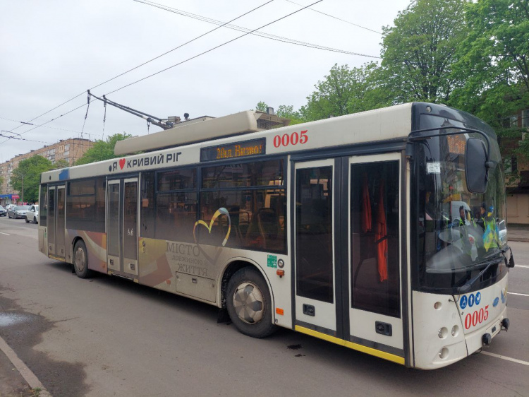 У Кривому Розі тимчасово не будуть їздити тролейбуси: на якій ділянці і коли