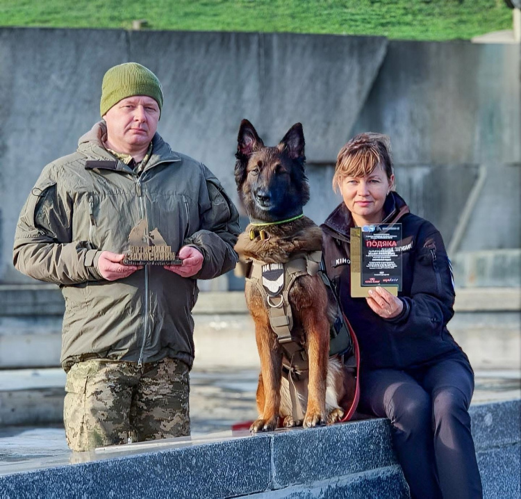 фото кінологічного загону «Антарєс»