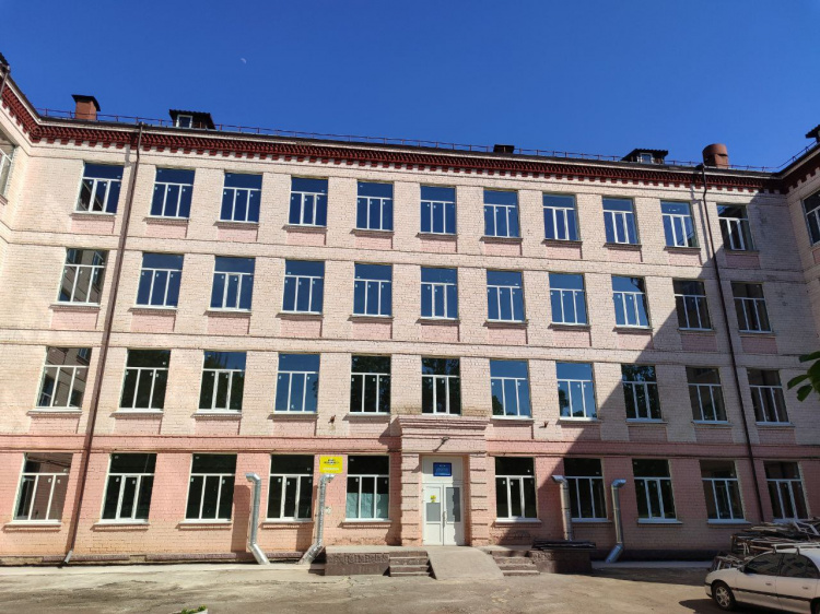 Криворізька гімназія №93 - фото Департамент освіти і науки виконкому Криворізької міськради