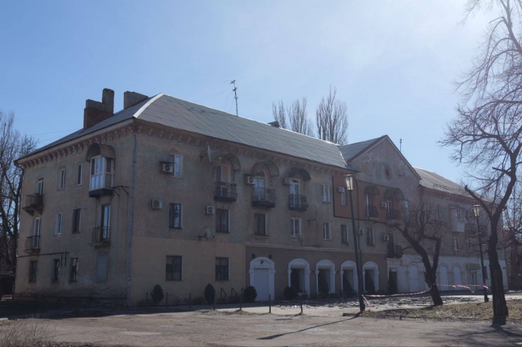 Сотні пошкоджених будинків: як відновлюють житло криворіжців після обстрілів