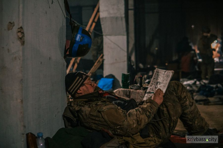 Військовий фотограф з "Азовсталі" виклав світлини українських захисників у відкритий доступ