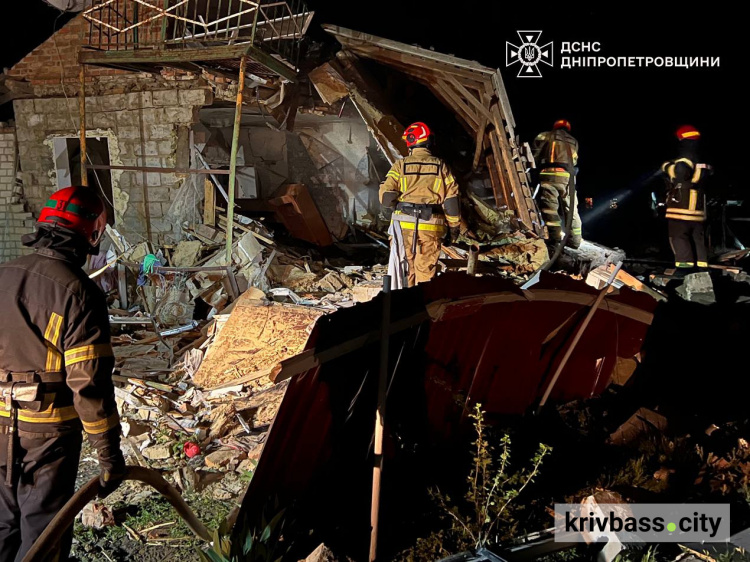 Загинула дитина, ще одну дістали з-під завалів: росіяни продовжують обстрілювати громади Дніпропетровщини