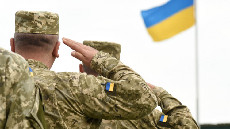 Мобілізація в Україні: що робити, коли ви маєте бронь, а вам вручили повістку?