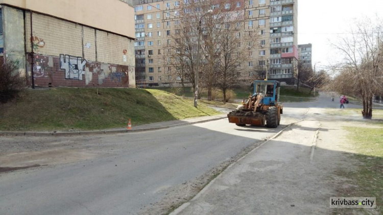 В Покровском районе Кривого Рога приступили к ремонту дорог (фото)