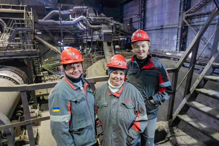 Жіноча сила, що зрушує скелю: історії дробильниць з Північного ГЗК Метінвесту у Кривому Розі