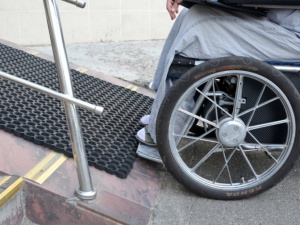 “Полоса препятствий” или Почему в Украине людям с инвалидностью вход воспрещен